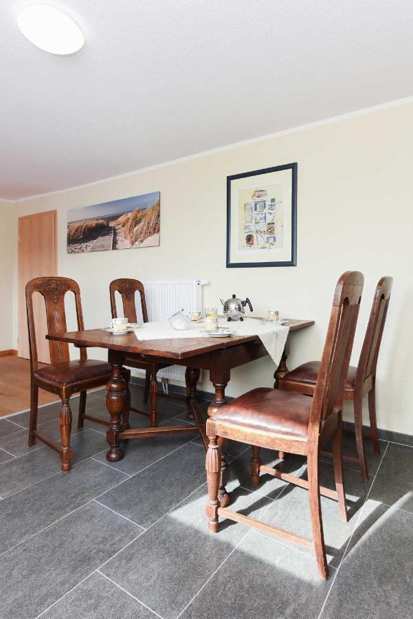 Ferienwohnung Teezeit Neuharlingersiel Habitación foto