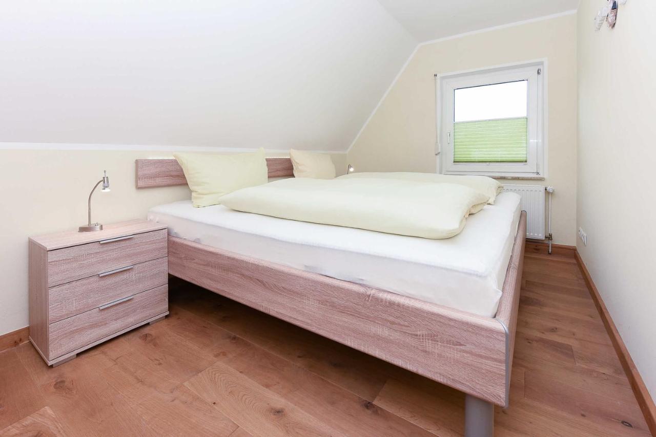 Ferienwohnung Teezeit Neuharlingersiel Habitación foto